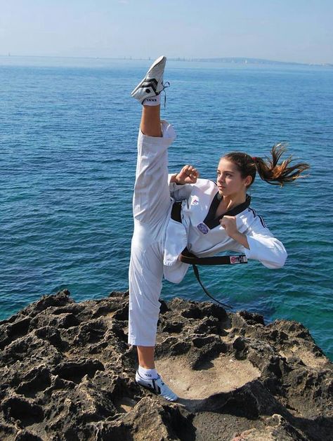 Once you start taekwondo you walk around kicking air and practicing wherever you are even when to first start you kick around with your family,and friends plus you do it at the beach the store and every place!! Monthsary Gift, Chuck Norris, Taekwondo, Karate, Gift For Him, Martial Arts