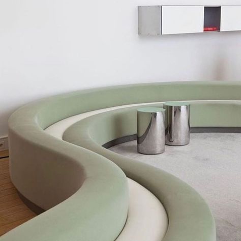 Instagram Spaces, Curvy Sofa, 1960s Home Decor, 1960s Home, Pierre Paulin, Round Sofa, Modern Upholstery, Interiors Dream, Trendy Living Rooms