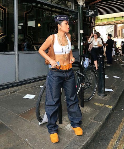 Timbs Outfit, Timberland Outfits Women, Koleen Diaz, Street Style Outfits Casual, Nyc Fits, Timberland Outfits, Outfits 2000s, Money Girl, Mode Zara