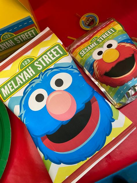 Sesame Street Chip Bag, Sesame Street Snacks, Elmo Party Favors, Sesame Street Party Favors, Sesame Street Birthday Party Ideas Boy, Diy Anniversary Gift, Sesame Street Birthday Party, Elmo Party, Sesame Street Party