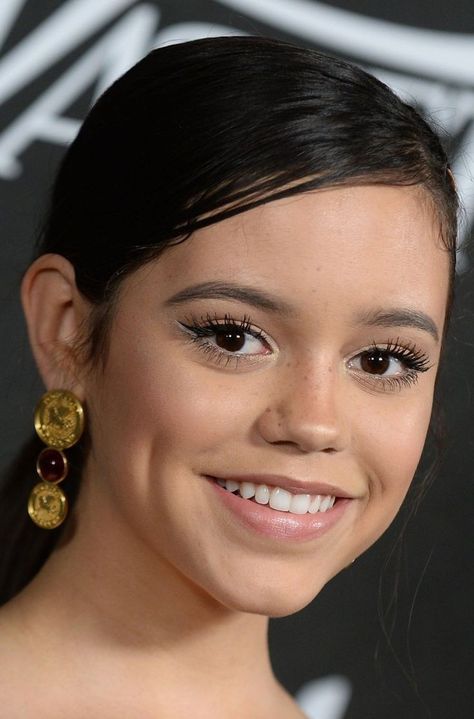 Jenna Ortega Face, Realistic Barbie, Henry Danger, Mexican Women, Becky G, Private Party, Jenna Ortega, Cultura Pop, Makeup Art