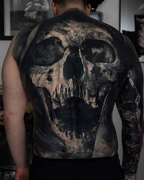 Full Back Skull Tattoo, Back Skull Tattoo, Mangas Tattoo, Backpiece Tattoo, Wicked Tattoos, Full Back Tattoos, Back Tattoos For Guys, Full Sleeve Tattoos, Horror Tattoo