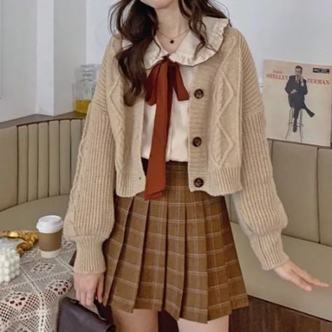 Cute Cardigan Outfits, Plaid Pleated Mini Skirt, Academia Outfits, Plaid Pleated Skirt, Rock Outfit, Kawaii Fashion Outfits, Cute Cardigans, Miniskirt Outfits, Cardigan Outfits