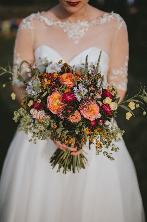 Autumnal Wedding Flowers Bouquets, September Flowers Bouquet, Wedding Flowers Autumn Colors, Wildflower Bouquet Autumn, Rustic Autumn Wedding Flowers, Autumn Bouquets Wedding, Bride Bouquets Autumn, Autumn Flower Bouquet Wedding, Fall Wedding Wild Flowers