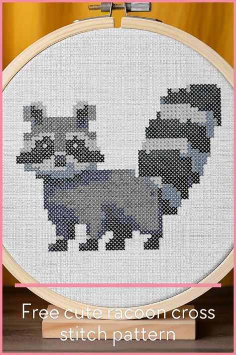 Skunk Cross Stitch Pattern, Raccoon Cross Stitch, Pony Bead Animals, Cross Stitch Free, Bead Animals, Unique Cross Stitch, Cross Stitch Tutorial, Animal Cross Stitch Patterns, Cute Raccoon