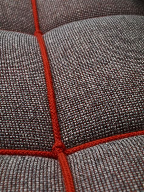 pinterst upholstery stitching - Ecosia New York Interior Design, New York Interior, Upholstery Trends, Upholstery Ideas, Living Room Upholstery, Couch Upholstery, Upholstery Diy, Chaise Vintage, Modern Upholstery