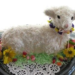 This white cake is baked in a lamb mold for Easter and can be decorated to look like a little lamb. If desired, spices can be added just before adding the egg whites. Some good choices are anise, nutmeg or cinnamon. Easter Lamb Cake, Easter Basket Cake, Sheep Cake, Lamb Cake, Easter Bunny Cupcakes, Bunny Cupcakes, Easter Lamb, Kid Desserts, Easter Baking