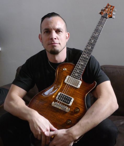 Mark Tremonti June2015 - The Guitar Channel Mark Tremonti, Online Guitar Lessons, Alter Bridge, Guitar Rig, Guitar Pics, Consumer Behaviour, Famous Musicians, Guitar Tips, Guitar Hero