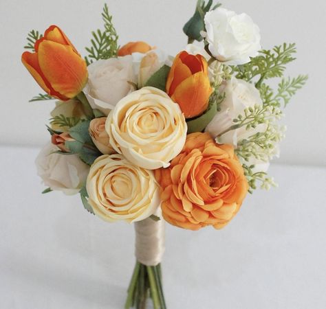 Flowers For Yellow Prom Dress, Flowers For Orange Prom Dress, Light Orange Flower Bouquet, Small Orange Bouquet, Prom Flowers Bouquet Orange Dress, Bride Bouquets Orange, Small Bridal Bouquets Colorful, Orange And White Flower Bouquet, Orange Bouquet Prom