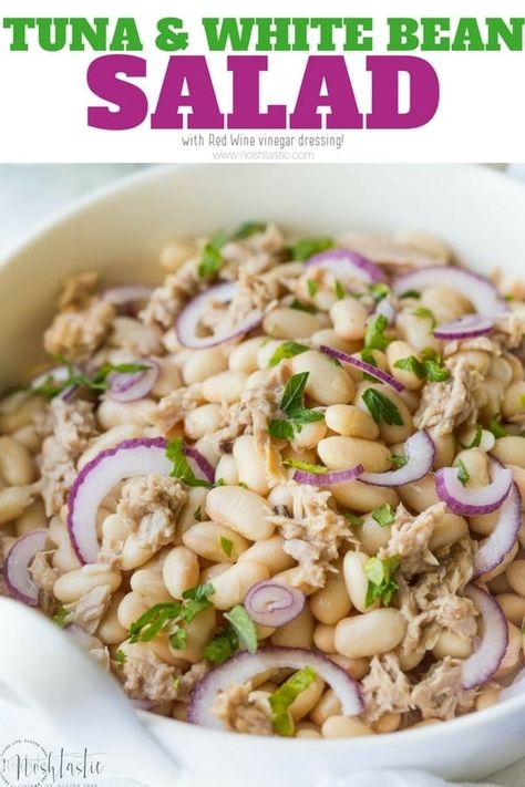 Tuna White Bean Salad with Red Wine vinaigrette dressing, and no mayo! It's packed full of protein and contains, tuna, white beans and fresh parsley. A really healthy, gluten free, low calorie lunch or dinner option, this salad is ready to eat in less than 5 Minutes! dairy free, egg free, gluten free www.noshtastic.com #glutenfreesalad #healthysalad #tunasalad #whitebeansalad #tuna #cleaneating #healthyeating Tuna White Bean Salad, Red Wine Vinaigrette Dressing, Tuna And White Bean Salad, Tuna White Bean, Red Wine Vinegar Dressing, Low Calorie Lunch, Low Calorie Lunches, Gluten Free Salads, Red Wine Vinaigrette