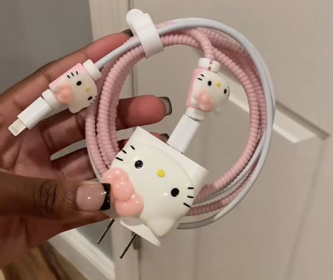 Hello Kitty Charger, Charger Protector, Pink Kitty, Hello Kitty Rooms, Kitty Clothes, Charmmy Kitty, Hello Kitty Clothes, Hello Kitty Aesthetic, Hello Kitty Accessories