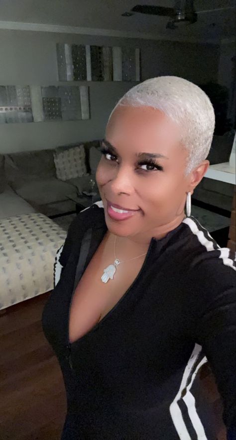 Bday Hairstyles, Short Platinum Hair, Black Haircuts, Twa Hair, Short Bleached Hair, Short Platinum Blonde Hair, Sleek Short Hair, Natural Hair Haircuts, Kim Hair