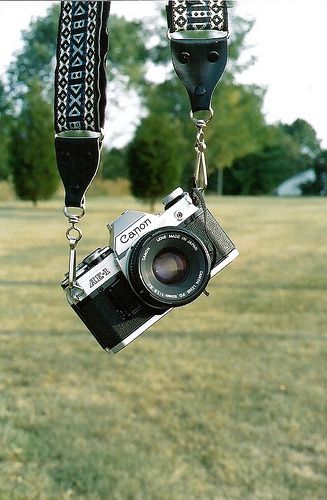 Canon AE-1 Canon Ae1 Aesthetic, Vintage Canon Camera Aesthetic, Canon Ae 1 Aesthetic, Canon Ae1 Pictures, Ae-1 Canon, Professional Camera Aesthetic, Best Professional Camera, Camera Lover, Vlog Camera