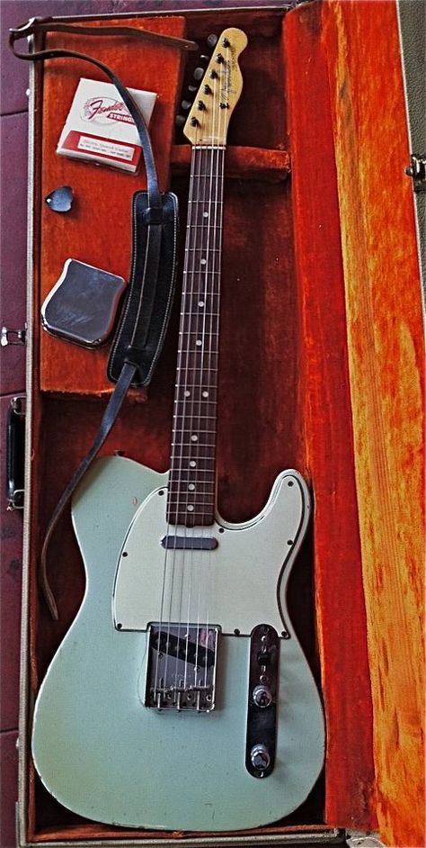 1965 Sonic Blue Fender Telecaster Telecaster Wallpaper, Telecaster Aesthetic, Telecaster Bass, Vintage Telecaster, Blue Telecaster, Surf Green Telecaster, Telecaster Natural Finish, Sonic Blue Telecaster, Telecaster Custom