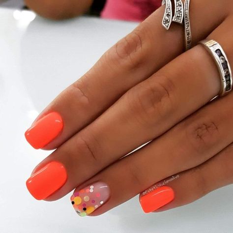 Summer 2023 nail trends | Trendy Nails Inspo for Women 2023 | Summer Nails 2023 Coral Nails Short Square, Plain Nails Colors Summer, Coral Nail Art Summer, Nails Beach Design, Elegant Summer Nails, Summer 2023 Nail Trends, Coral Nails With Design, Trendy Nail Polish, Nails Beach