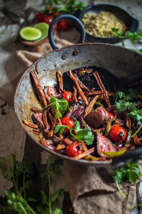 Lomo Saltado Peruvian Food Photography, Saltado Peruvian, Peruvian Beef, Food Photography Lighting Setup, Food Moodboard, Healthy Food Photography, Ig Food, Mushroom Supplements, Dark Food