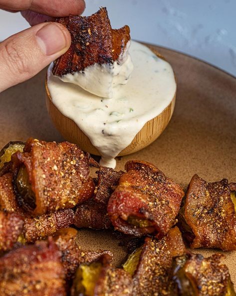 Bacon Wrapped Pickles, Bbq Appetizers, Barbecue Side Dishes, Hot Spices, Bacon On The Grill, Creamy Dip, Pellet Grill Recipes, Man Food, Appetizer Bites