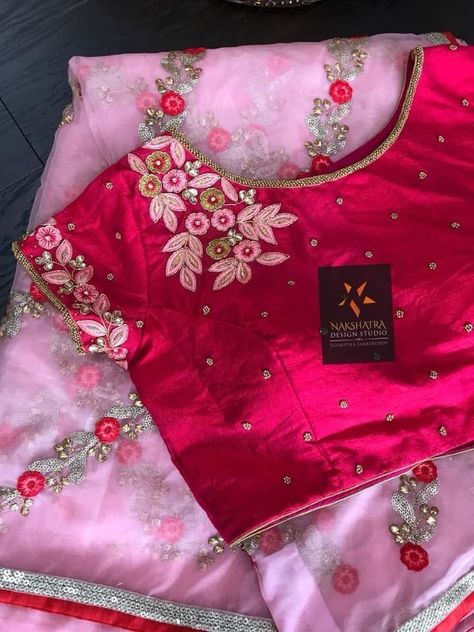 Machi Work, Pink Color Saree, Frock Models, Boat Neck Blouse Design, Blouse Designs Catalogue, Saree Blouse Neck Designs, New Saree Blouse Designs, Latest Model Blouse Designs, Cutwork Blouse Designs