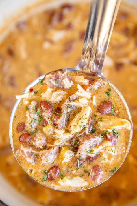 Appetizer Recipes Cheap, Cooking Classy White Chicken Chili, Chili Crunch Chicken, Cold Day Recipes Comfort Foods, Chilli Meals Ideas, Hotel Recipes Cooking, Soups For 2 People, Cajun Chicken Chili, Chicken Chili Seasoning Recipe