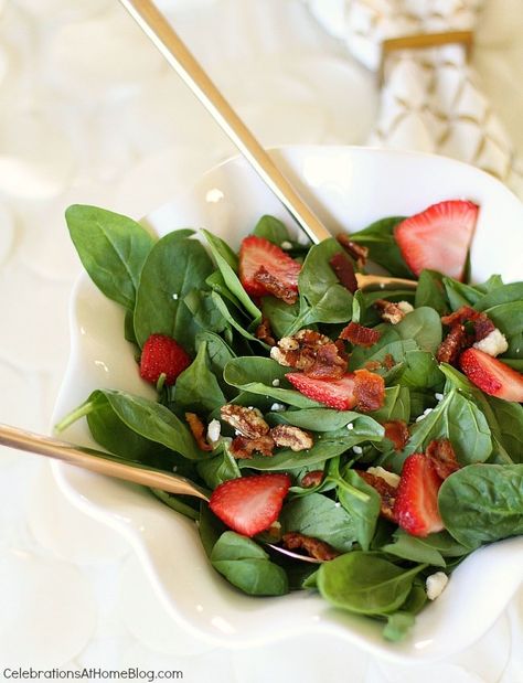 bridesmaid luncheon spinach and strawberry salad Menu For Ladies Luncheon, Bridal Luncheon Menu Ideas, Strawberry Salads, Bridal Brunch Food, Luncheon Recipes, Brunch Salad, Luncheon Menu, Bridesmaids Luncheon, Luncheon Ideas