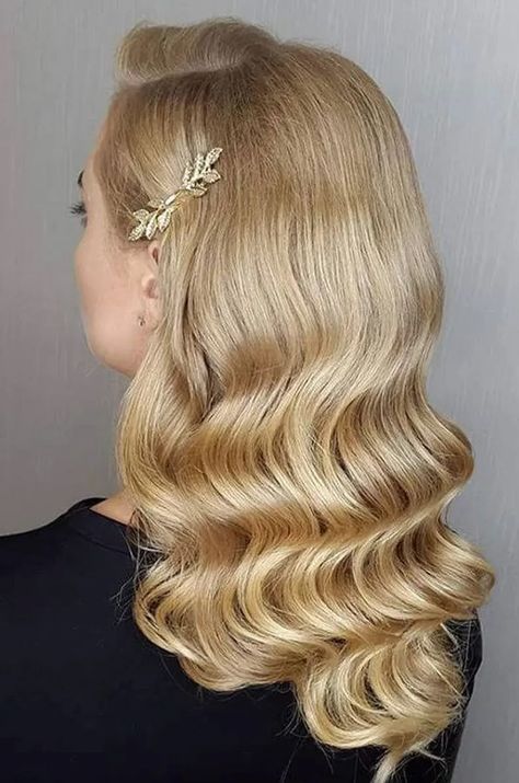 Grecian Hair, Gold Bobby Pins, Grecian Hairstyles, Gold Leaf Hair, Home Remedies For Hair, Birdcage Veil, Bridal Hair Clip, Hair Remedies, Penteado Cabelo Curto