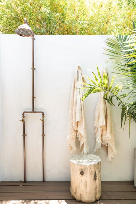 How we turned an unused side yard into the spa bathroom of our dreams with an indoor/outdoor shower off of the master bathroom Outdoor Shower Against House, Outdoor Shower Design, Treehouse Ideas, Brazil Beach, Shower Renovation, Long Mirror, Outdoor Bathroom, Spa Bathroom, Pool Shower