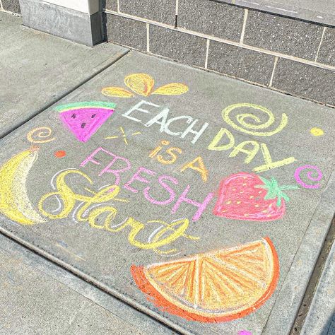 Positive Chalk Art, Chalk Art Ideas, Street Chalk Art, Fun Chalk Art, Tropical Smoothie Cafe, Chalk Ideas, Chalk Design, Chalk Wall, Sidewalk Chalk Art