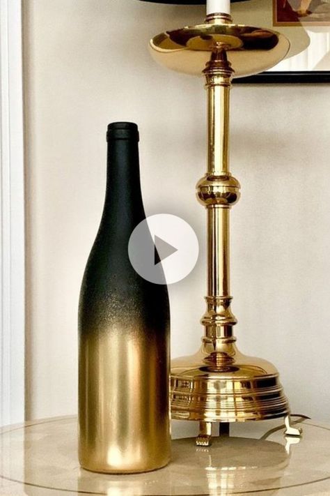 Ombre Wedding Decor, Simple Bottle Art, Repurposed Wine Bottles, Wine Bottle Centerpieces, Gold Wine, Bottle Centerpieces, Bottle Ideas, Glass Bottle Diy, Wine Glass Art