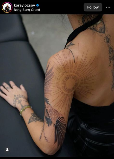 Black Woman Tattoo Ideas, Woman Rib Tattoo, Back Tattoo Art, Fantastic Tattoo, Bicep Tattoo Women, Unconventional Art, 2024 Tattoo, Tattoos Arm, Boho Tattoos