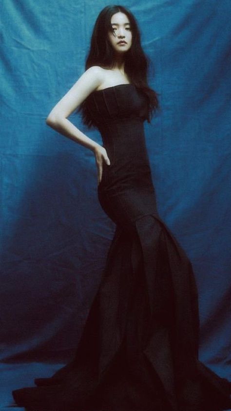 Kim Tae Ri | Marie Claire Korea | Oct 2022 Korean Photoshoot, Kim Tae Ri, Kim Taeri, Marie Claire Korea, Fashion Photography Poses, Korean Model, Korean Actress, Long Gown, Korean Street Fashion