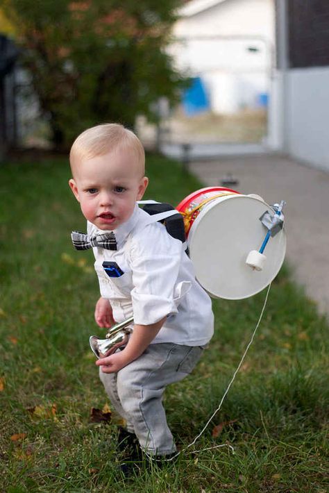 Make your little man into a one man band! | 26 Halloween Costumes For Toddlers That Are Just Too Cute To Believe Creative Kids Halloween Costume, Affordable Halloween Costumes, Best Kids Costumes, One Man Band, Toddler Boy Halloween Costumes, Creative Halloween Costumes Diy, Boy Halloween, Man Band, Diy Halloween Costumes For Kids