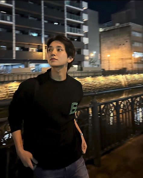 Jisoo Seventeen Boyfriend, Hong Joshua Boyfriend Material, Joshua Boyfriend Material Wallpaper, Joshua Hong Aesthetic, Joshua Seventeen Wallpapers Aesthetic, Seventeen Joshua Boyfriend Material, Joshua Polaroid, Seventeen Joshua Aesthetic, Shua Seventeen