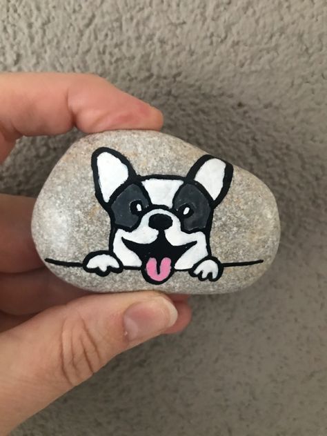 Dog Stone Painting, Painted Rocks Ideas Easy Animals, Painted Dog Rocks, Dog Painted Rocks Ideas, Dog Rock Painting Ideas, Dog Painted Rocks, Rock Painting Dogs, Dog Rock Painting, Pet Rocks Craft