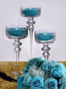 Wedding Candle Centerpieces, Flying Candles, Diy Floating Candles, Moonlight Beach, Romantic Centerpieces, Floating Candles Wedding, Floating Candle Centerpieces, Evening Reception, Candle Centerpiece