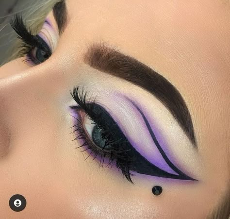 Make Eye Makeup Images, Eyebrows Eyelashes, Purple Eye Makeup, Cute Eye Makeup, Graphic Makeup, Rave Makeup, Eye Makeup Pictures, Makijaż Smokey Eye, Pinterest Makeup