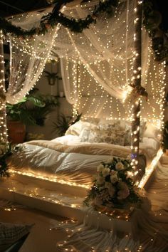 Honeymoon Ideas Romantic Bedroom, Romantic Room Ideas, Cute Bedrooms, Cool Bedrooms, Dream House Interior Bedrooms, Decoration Ideas For Wedding, Taurus Journal, Wedding Night Room Decorations, Magical Bedroom