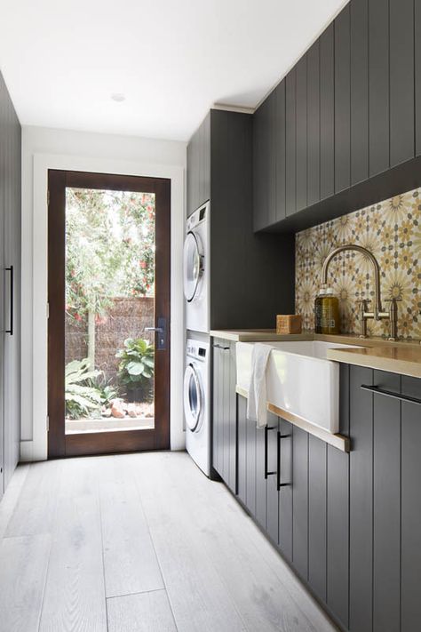 Modern Country Laundry, Kate Walker Design, Country Laundry, Walker Design, Perfect Laundry Room, Kate Walker, Utility Room Designs, Laundry Ideas, Dream Laundry Room