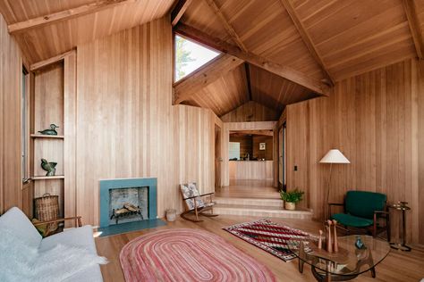 Coastal Cabin, Cabin Renovation, Seattle Homes, Island House, Exclusive Home, Modern Cabin, Cozy Fireplace, Green Interiors, Island Home