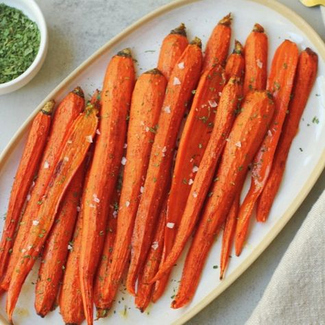 The Best Maple Roasted Carrots (Oven Or Air Fryer) Maple Roasted Carrots Oven, Carrots Oven, Air Fryer Carrots, Carrots In Oven, Maple Roasted Carrots, Oven Roasted Carrots, Vegetable Pot Pies, Fall Meal, Vegan Mashed Potatoes