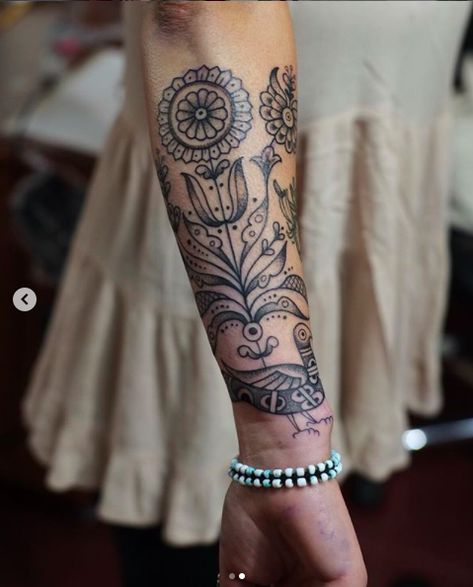 Russian folk art inspired tattoo by Dan Gilsdorf at Last Tattoo in Portland, OR Flower Upper Arm Tattoo, Folk Flowers Tattoo, Polish Sleeve Tattoo, Folk Style Tattoo, Russian Style Tattoo Folk Art, Polish Folk Art Tattoo Black, Folk Art Tattoo, Upper Arm Tattoo, Slavic Tattoo