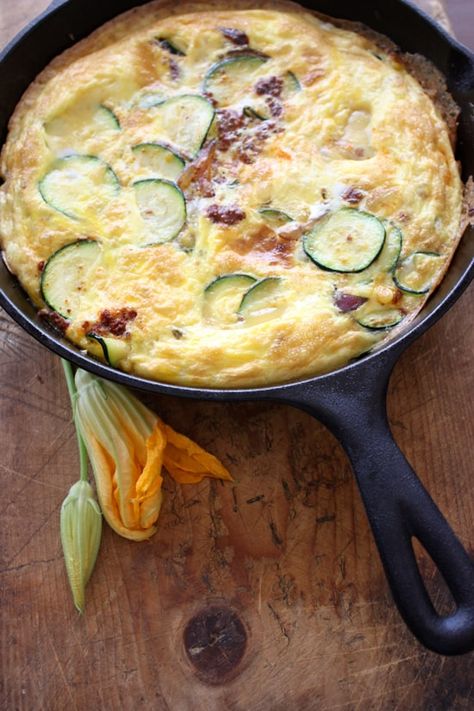 Chorizo Zucchini Recipes, Chorizo Ideas, Chorizo Zucchini, Soy Chorizo, Zucchini Frittata, How To Cook Chorizo, Mexican Chorizo, Chorizo Recipes, Zucchini Recipes