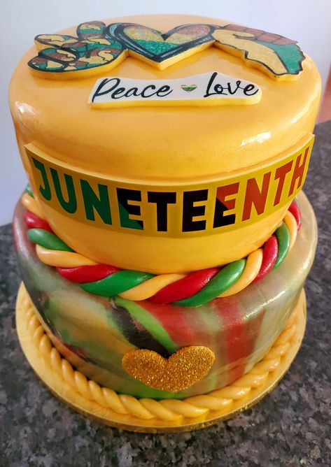 Red Velvet Juneteenth celebration cake Juneteenth Dessert Ideas, Juneteenth Cupcake Ideas, Juneteenth Cupcakes, Juneteenth Desserts, Juneteenth Cake Ideas, Juneteenth Cake, Juneteenth Food Ideas, Juneteenth Recipes, Juneteenth Celebration Ideas