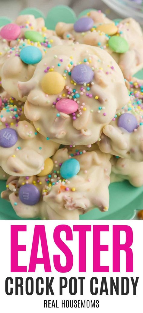 Crock Pot Candy Recipes, Easter Crockpot Recipes, Easter Crockpot, Easter Bark Recipe, Crock Pot Candy, Easter Pretzel, Easter Candy Recipes, Crockpot Candy Recipes, Easter Deserts