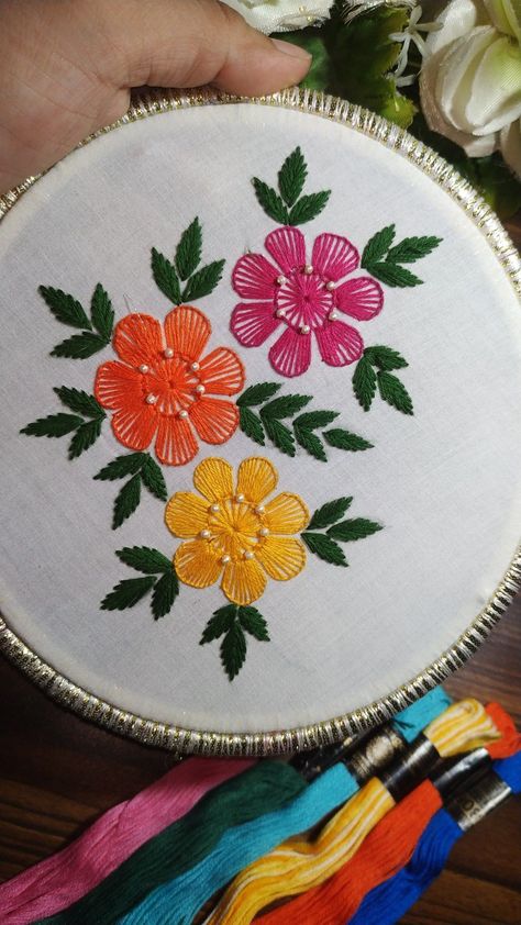 Button Hole Embroidery Designs, Button Hole Stitch Embroidery Designs, Couching Embroidery Design, Tambour Stitch, Edging Stitch, Colonial Knot, Button Hole Stitch, Couching Stitch, Bordados Tambour