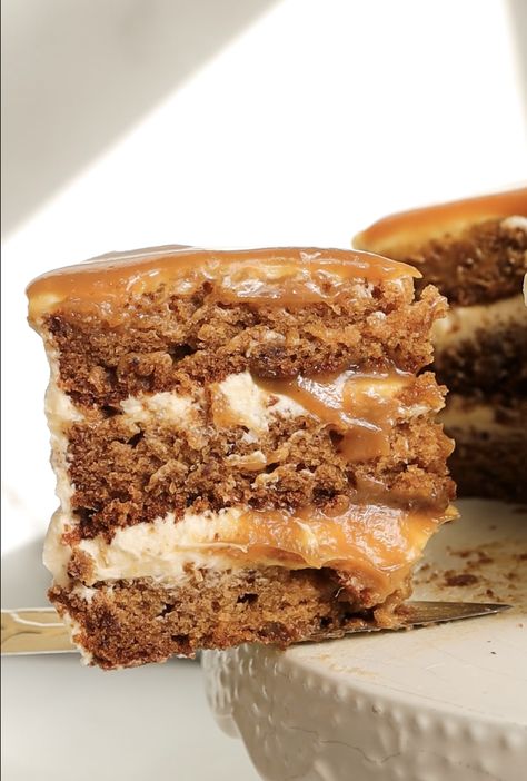 An image of a slice of cake on a serving knife. Sticky Toffee Pudding Layer Cake, Pudding Layer Cake, Toffee Buttercream, Sticky Toffee Cake, Sticky Toffee Pudding Cake, Desert Bars, Yummy Things To Bake, Toffee Cake, Sticky Date Pudding