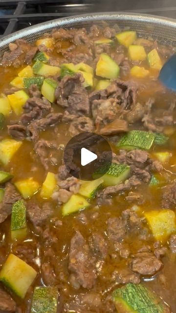 Armida’s Comidas on Instagram: "Carne (Diezmillo) con calabacitas en salsa de tomate. An affordable and easy recipe to make to for the familia. - If you are interested in the recipe or have questions comment below👇🏽 - #reelsinatagram #igreels #recipe #homemadefood #easymeals #comidamexicana🇲🇽 #mexicanfood #recetafaciles" Calabacitas Recipe, Guisada Recipe, Pollo Recipe, January 3, Carne Asada, Mexican Food, Easy Recipe, Home Cooking, Guacamole