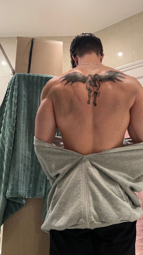 Wings Tattoo Back Men, Angelic Tattoos Men, Front Tattoo Men, Fallen Angel Back Tattoo, Devil Tattoo Men, Devil Angel Tattoo, Devil And Angel Tattoo, Mad Tattoo, Profil Boy