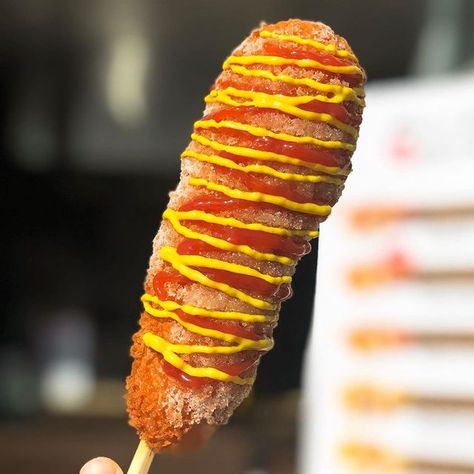 Corndog Aesthetic, Corndog Recipe, Corn Dogs, Chow Chow, Cafe Food, Cute Food, Aesthetic Food, Baked Potato, Hot Dogs