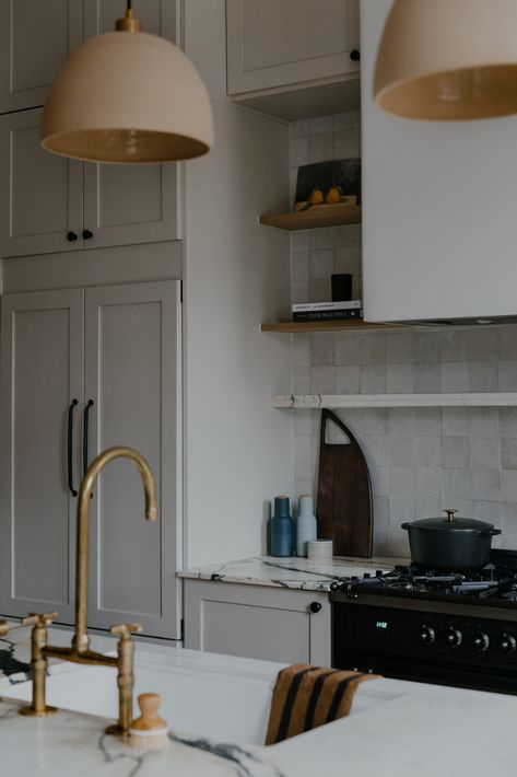 20221206_Brownstone Boys_763 Hancock-54-Edit Brooklyn Brownstone Kitchen, Kitchen Terracotta, Brownstone Kitchen, Brownstone Townhouse, Brownstone Boys, Brownstone House, Parlor Floor, Brooklyn House, Beautiful Backsplash