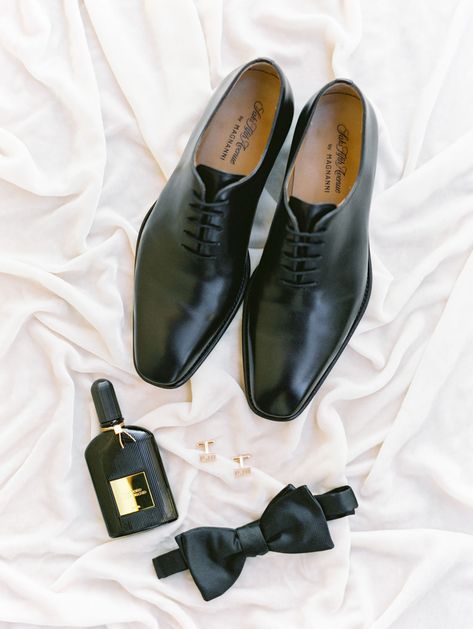 Black Groomsmen Shoes, Groom Black Shoes, Wedding Groom Shoes, Groom Shoes Wedding, Wedding Shoes Groom, Tuxedo Cufflinks, Groomsmen Portraits, Grooms Shoes, Men Wedding Shoes